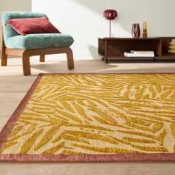 Lean Rectangular Rug - thumbnail 1