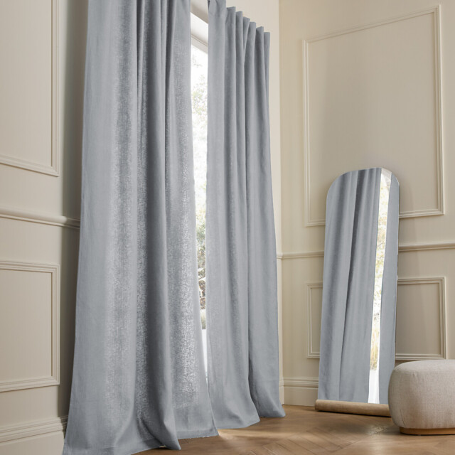 Private Curtain in Lined Washed Linen with Concealed Tabs - image 1