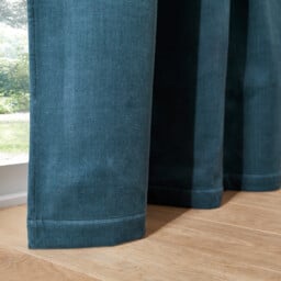 Velvet Thermal Curtain with Hidden Tabs - thumbnail 3