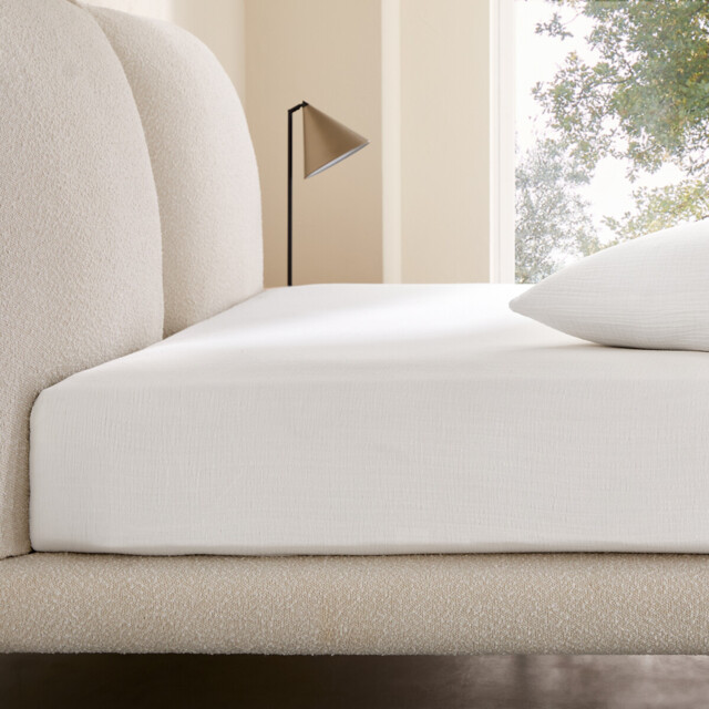 Yafa Organic Cotton Muslin Fitted Sheet - image 1
