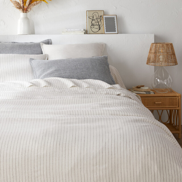 Linot Striped Washed Linen Duvet Cover - image 1