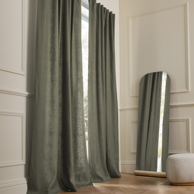 Private Curtain in Lined Washed Linen with Concealed Tabs - image 1