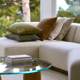 Boreo Cushion Cover in Thick Linen - thumbnail 2