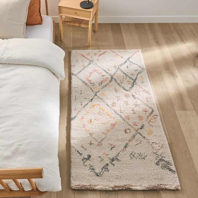 Ashwin Hand-Tufted 100% Wool Bedside Rug - image 1