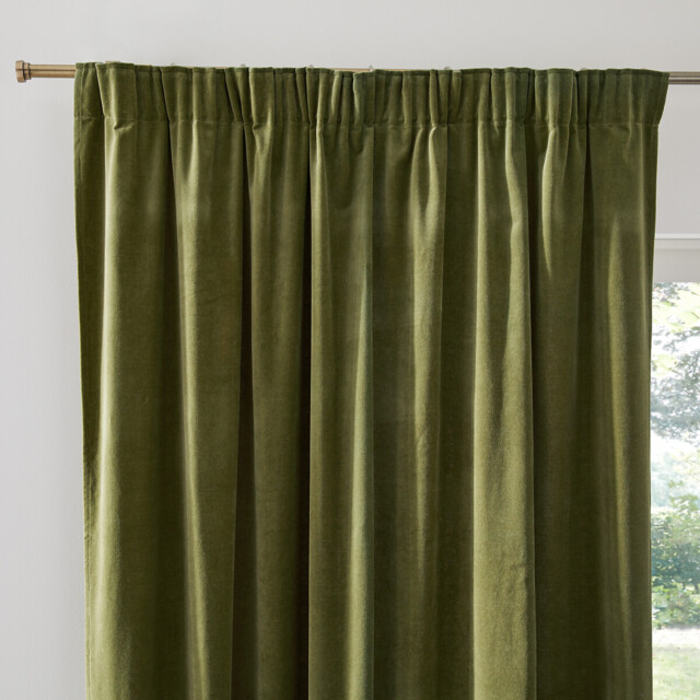 Velvet Curtain with Pencil Pleat and Wave - image 1