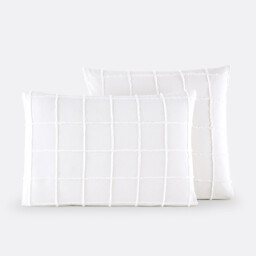Noémie Tufted Cotton Pillowcase