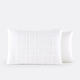 Noémie Tufted Cotton Pillowcase - thumbnail 4