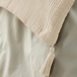 Kulma Quilted Cushion Cover in Cotton Muslin - thumbnail 3