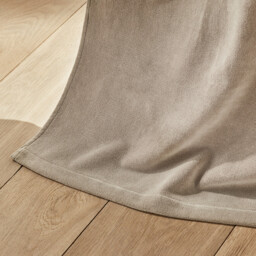 Nyodhi Stonewashed Velvet Curtain - thumbnail 3