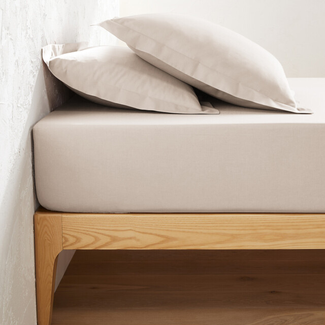 Scenario 25cm High Plain Polycotton Fitted Sheet - image 1