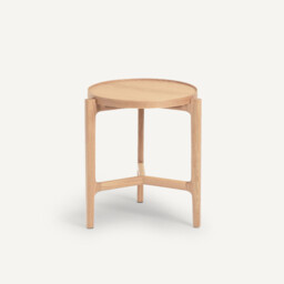 Alyasa Side Table in Oak and Oak Veneer