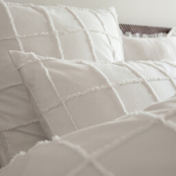 Noémie Tufted Cotton Duvet Cover - thumbnail 2