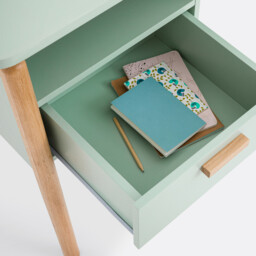 Nadil Child's Desk - thumbnail 4
