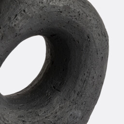 Kuro 25cm High Decorative Ceramic Vase - thumbnail 4