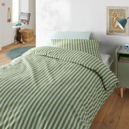 Child's Sacha Green 50% Recycled Cotton Duvet Cover Set with Rectangular Pillowcase - thumbnail 2