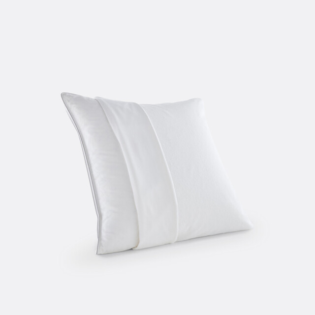 Cotton Wool Pillow Protector with Stain-Resistant Treatment - image 1