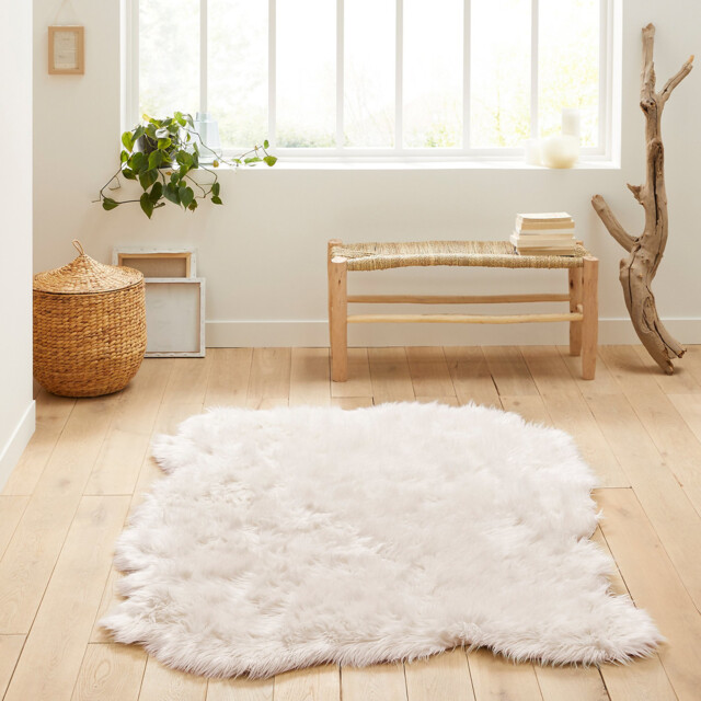 Livio 135 X 190cm Faux Fur Rug - image 1