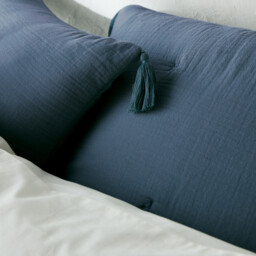 Kulma Quilted Cushion Cover in Cotton Muslin - thumbnail 4