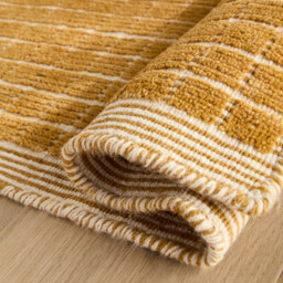Ubin Hand-Knotted Rug in Wool/Cotton - thumbnail 4