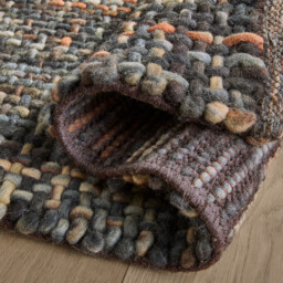 Mutanya Hand Woven Wool Rug - thumbnail 4
