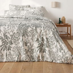 Roxane Duvet Cover in Washed Cotton Percale - thumbnail 2