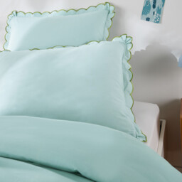 Scenario Plain Washed Cotton Scalloped Child's Pillowcase - thumbnail 3