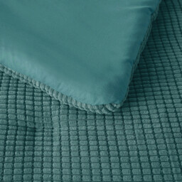 Fluffy Textured Quilted Bedspread - thumbnail 2
