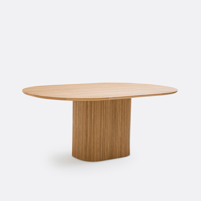 Tamula 6-8 Seater Oval Dining Table in Oak Veneer - image 1