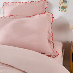 Scenario Plain Washed Cotton Scalloped Child's Pillowcase - thumbnail 3