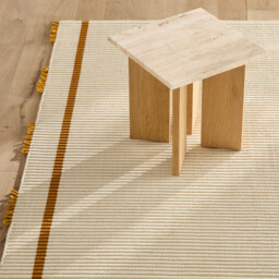 Uksi Hand-Woven Rug - thumbnail 3