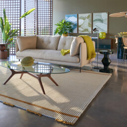 Uksi Hand-Woven Rug - thumbnail 2