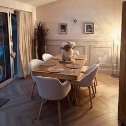 Amelia Pale Oak Wood Dining Table - Extendable - thumbnail 3