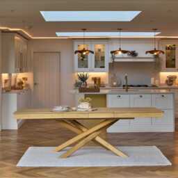 Amelia Pale Oak Wood Dining Table - Extendable - thumbnail 2