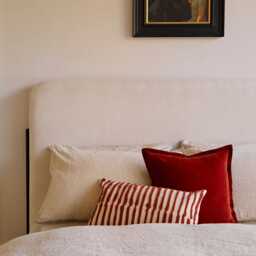 Tallulah Double Bed - Chalk White Boucle - thumbnail 5