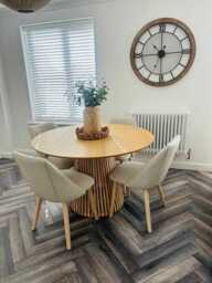 Willow Pale Oak Round Dining Table - thumbnail 3