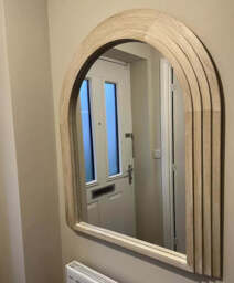 Kubu 90 x 77cm Wooden Arch Mirror - Whitewash - thumbnail 4