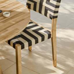 Willow 4 Seater Wooden Brushed Light Acacia Round Garden Dining Set with Saffron Black and Beige Chairs - thumbnail 3