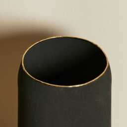 Chaldon 22cm Metal Vase - Black - thumbnail 4