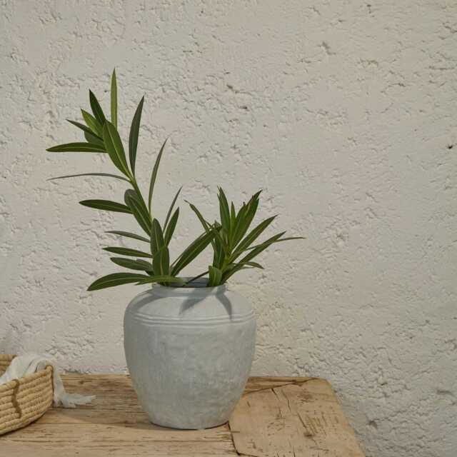 Suma 21.5cm Terracotta Vase - Off White - image 1