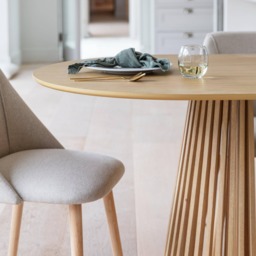 Willow Pale Oak  Dining Table Set - 6 Seater - Freya Sand Dining Chairs - Whitewash Legs - thumbnail 4