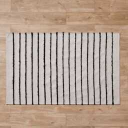 Evedon Black & Natural Striped Cotton Rug - 120 x 170cm - thumbnail 2