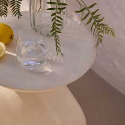 Alder Concrete Garden Side Table - Sand - thumbnail 3