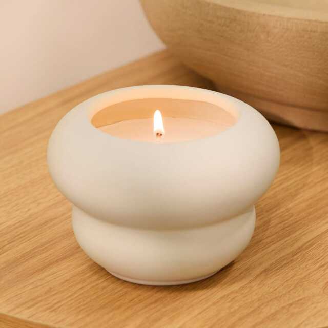 Surbiton Single Wick 13cm Ceramic Candle - Oud Wood & Rose Scent In Clay - image 1