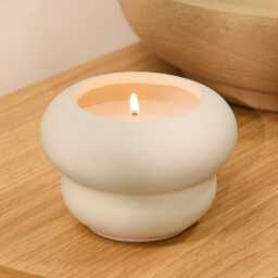 Surbiton Single Wick 13cm Ceramic Candle - Oud Wood & Rose Scent In Clay