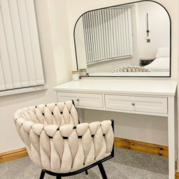 Stevie White Dressing Table with Drawers - thumbnail 4