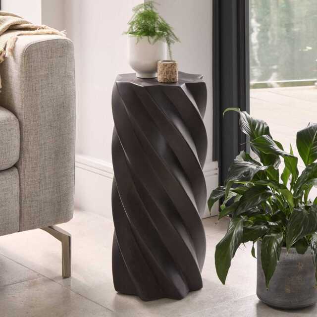 Bianca Black Concrete Side Table - image 1