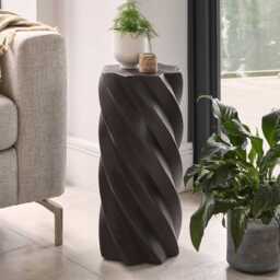 Bianca Black Concrete Side Table