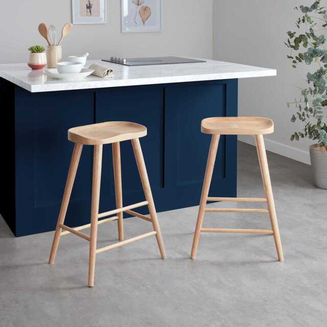 Silvester Classic Bar Stool - image 1