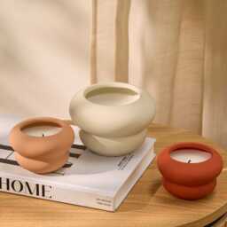 Surbiton Single Wick 9cm Ceramic Candle - Oud Wood & Rose Scent In Paprika - thumbnail 3