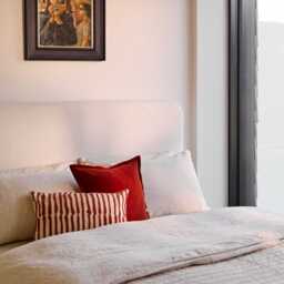 Tallulah King Size Bed - Chalk White Boucle - thumbnail 5